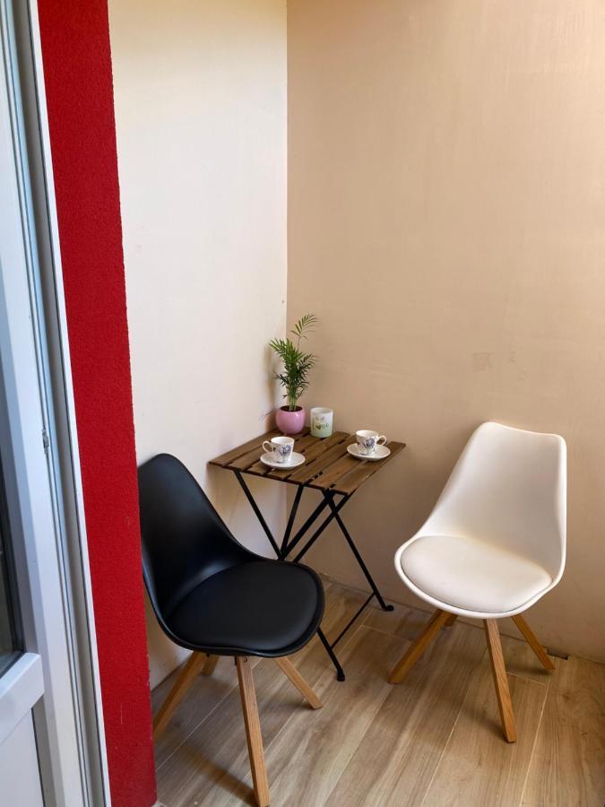 Room Julija Zirovnica Exteriör bild